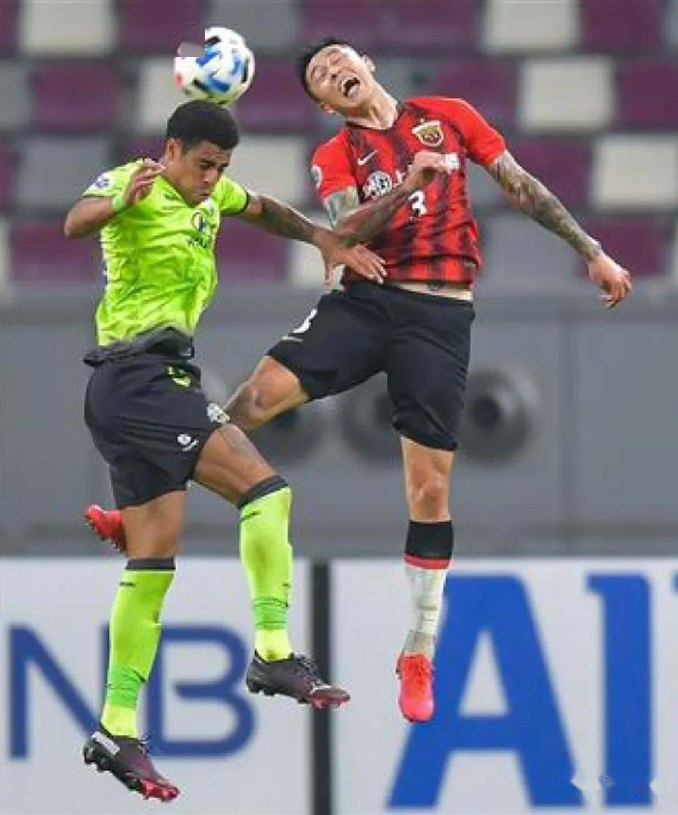 南宫28-包含今夜法国杯传出新动向，费耶诺德内部沟通，管理层表态：态度坚定，赛程密集仍需轮换的词条